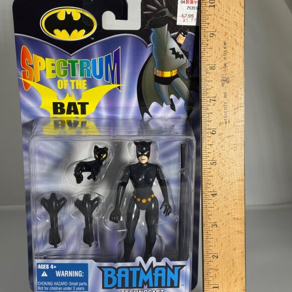 2002 Hasbro Batman Spectrum of the Bat Technocast Catwoman - Picture 8 of 9